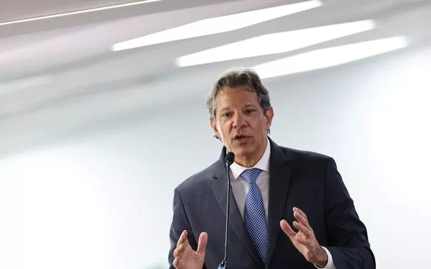 Haddad diz que caso Master é muito grave e cobra rastreamento do dinheiro
