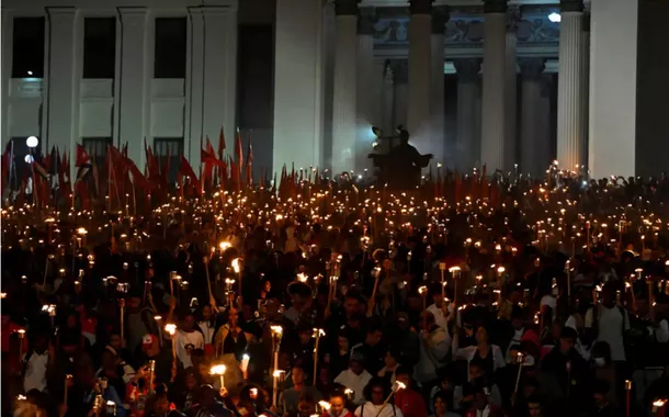 O povo cubano resiste e luta sob a inspiração de Fidel e Martí