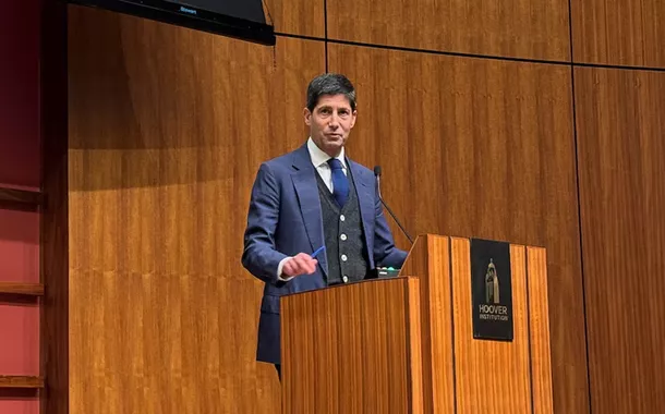 Trump indica Kevin Warsh para comandar o Fed