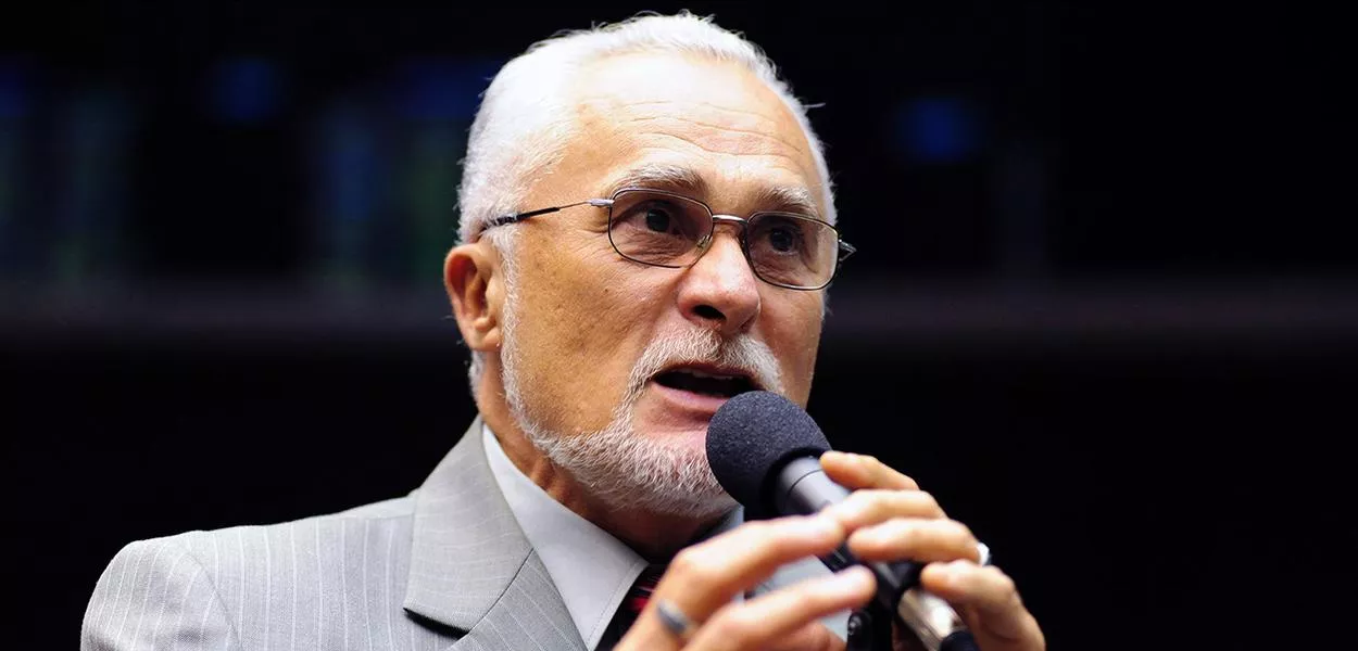 "Encontro entre PF e CIA é fora de propósito”, diz Genoino