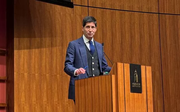 Trump nomeia Kevin Warsh como próximo presidente do Fed