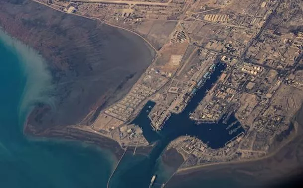 Explosão em porto estratégico do Irã deixa um morto e 14 feridos