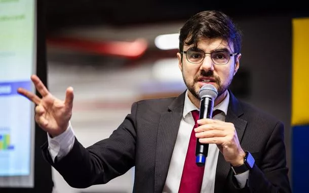 Haddad apresenta a Lula nome de Guilherme Mello para diretoria do Banco Central