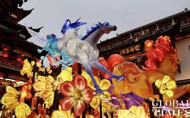 Global Times: Participação de estrangeiros na celebração do Festival da Primavera amplia a presença global da China