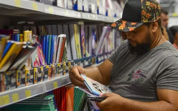 Início do ano letivo aquece mercado de materiais escolares
