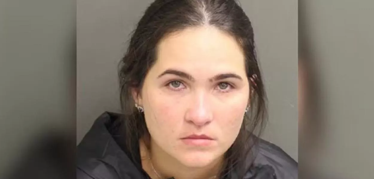 Amanda Vasconcelos, esposa do cantor sertanejo Henrique, foi presa em Orlando