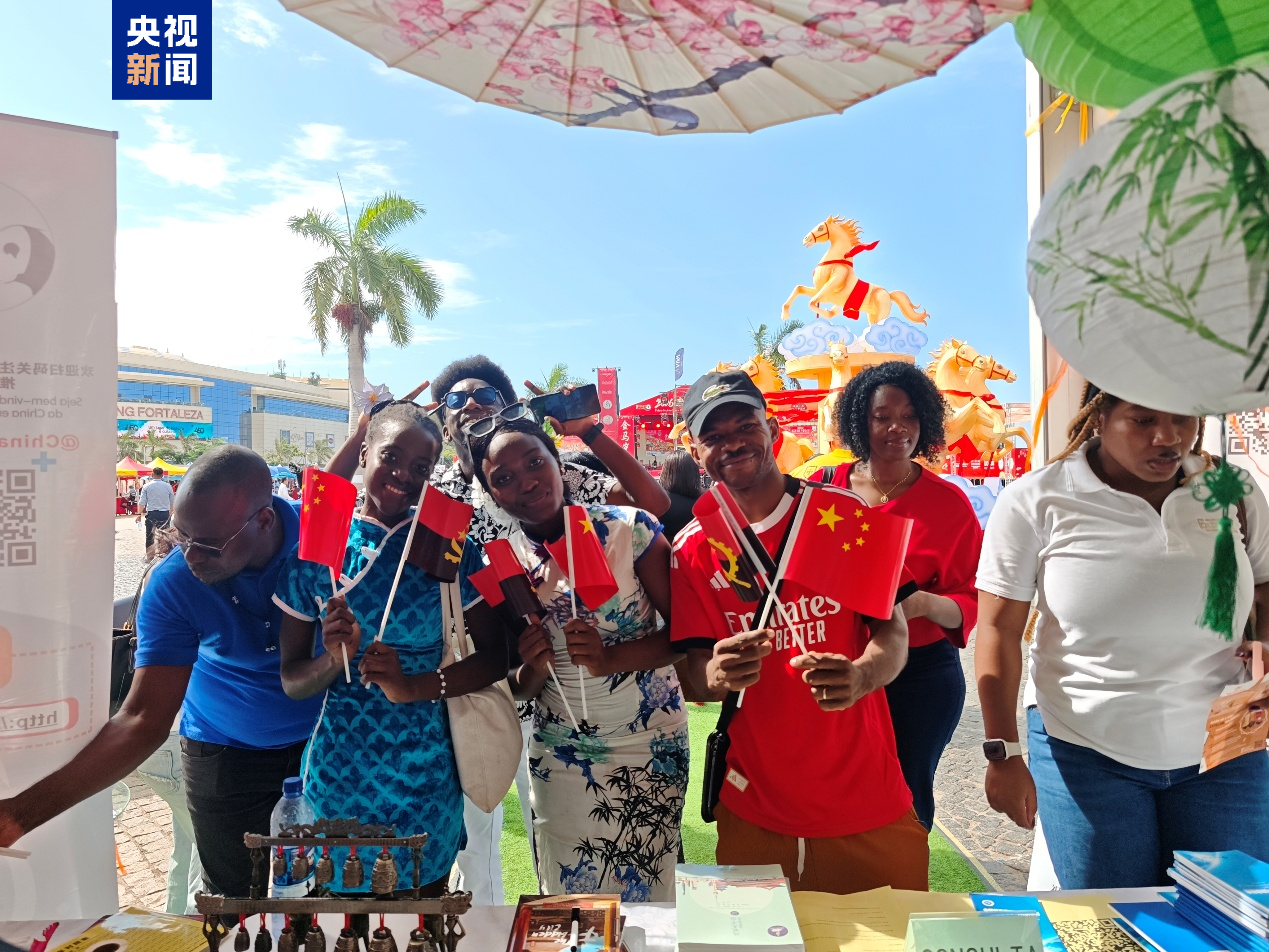 Feira do Festival da Primavera Chinês é realizada em Angola
