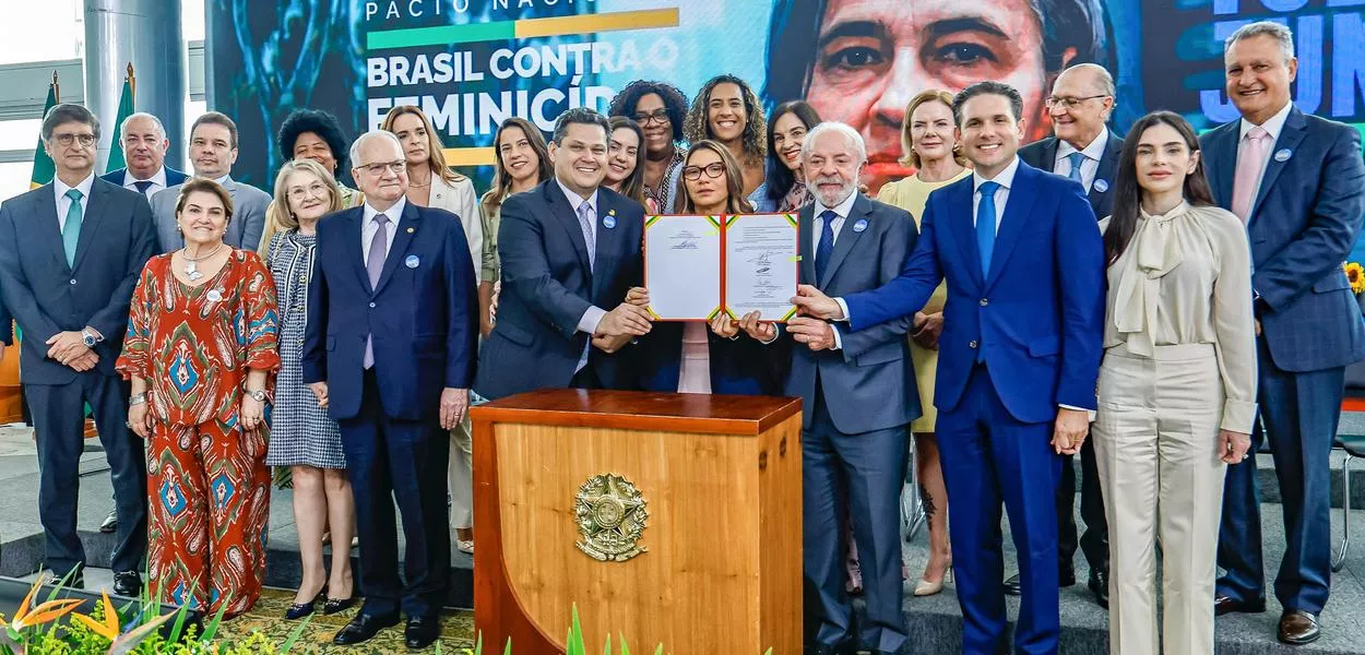 Cerimônia de assinatura do Pacto Brasil de Enfrentamento ao Feminicídio