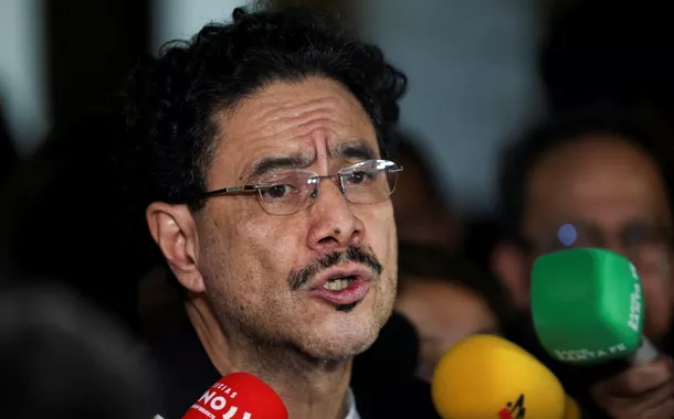 Colômbia exclui Iván Cepeda de consulta e muda disputa presidencial