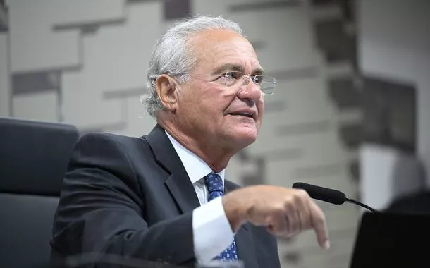 Renan diz que parlamentares do Centrão tentaram chantagear o TCU para reverter liquidação do Banco Master