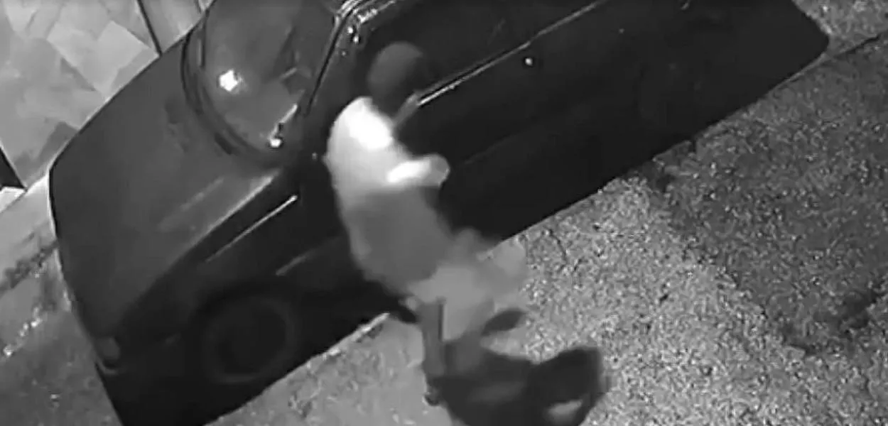 Suspeito de feminicídio é flagrado por câmeras de segurança