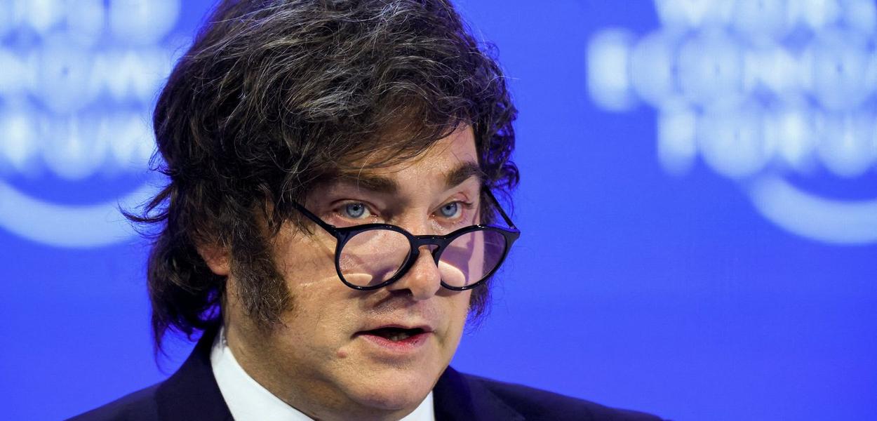 Javier Milei Envolvido em Esquema de Desinformação Contra Governos de Esquerda, Dizem Áudios