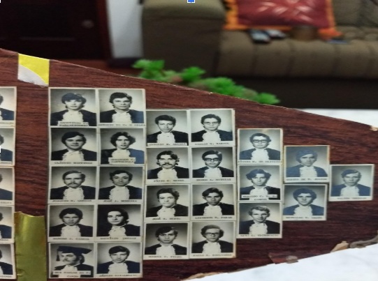 Brothes em recorte do painel da turma de Medicina, no terceiro ano do científico e do fechamento do Colégio Nossa Senhora do Carmo em 1971, em São Paulo, Capital. Arquivo pessoal de Heraldo Campos.