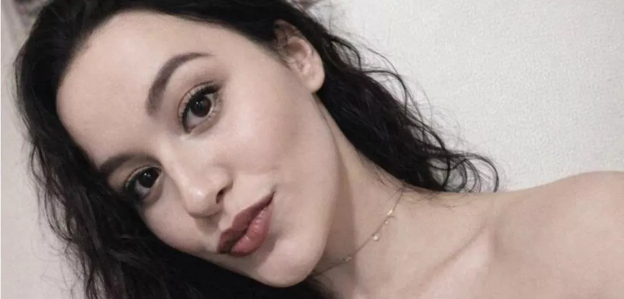 Descrita por pessoas próximas como ativa e saudável, Juliana estava acompanhada do marido, Vinícius de Oliveira, quando começou a sentir os primeiros sintomas ainda durante a atividade