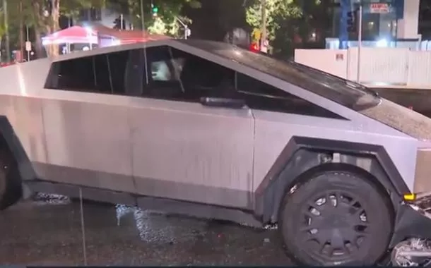 Motociclista morre após ser atingido por Tesla Cybertruck em túnel de São Paulo