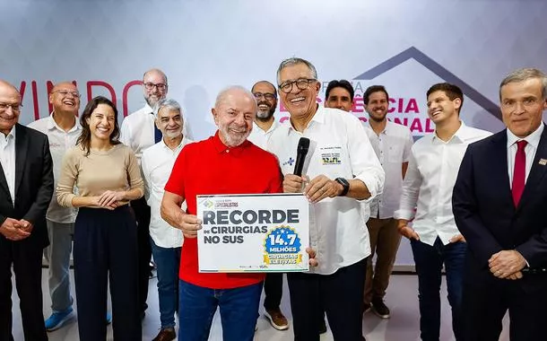 Lula: 'o Brasil tem condição de produzir 100% dos seus próprios remédios'