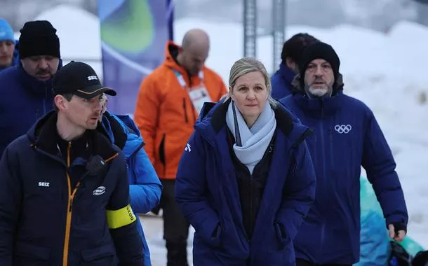 COI diz estar aberto a revisão direitos de atletas se expressarem, mas continua com regras atuais