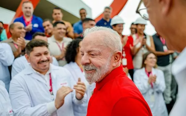 Brasil quer virar potência global em remédios, diz Lula