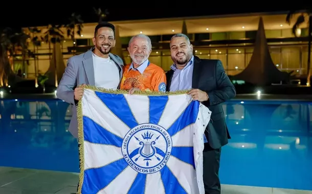 Atacam a homenagem a Lula e liberam os blocos permanentes da extrema direita