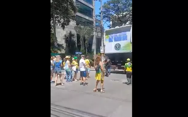 Nikolas convoca "bloco da anistia" que flopa em Belo Horizonte (vídeos)