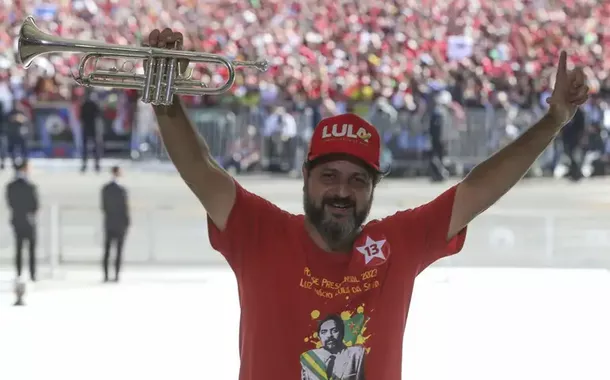 "Homenagem a Lula enfrenta ataques da elite que não aceita heróis do povo”, diz Fabiano Trompetista