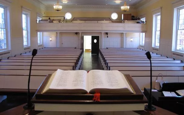 Púlpitos ou palanques?