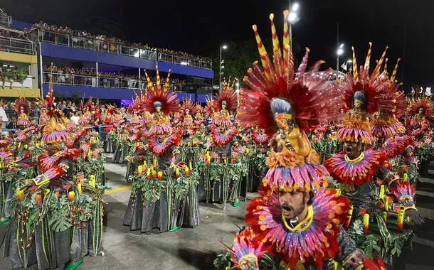 Rio de Janeiro (RJ), 03/03/2025 – Unidos do Viradouro desfila no primeiro dia de carnaval do grupo Especial na Marquês de Sapucaí, na região central do Rio de Janeiro