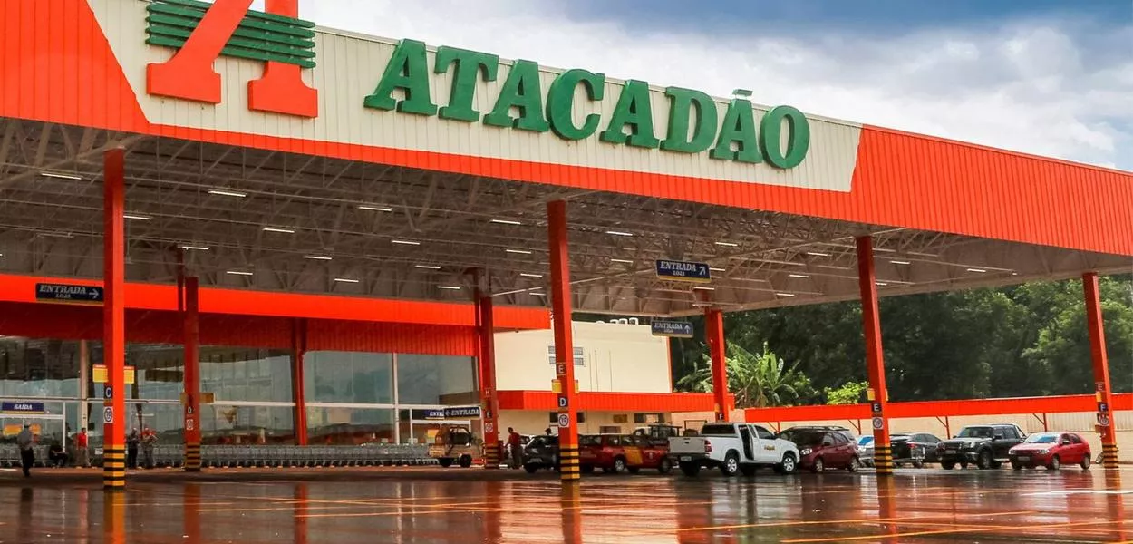 Carrefour vende 22 imóveis do Atacadão por R$ 975 milhões