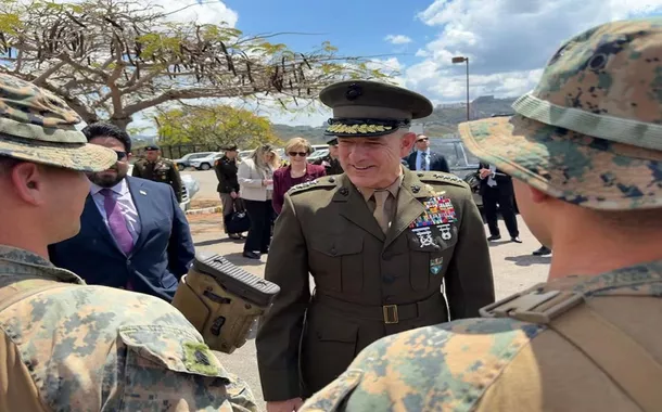 Alto comandante militar dos EUA é recebido por Delcy Rodríguez