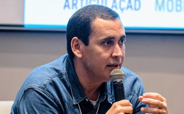 "É o Brasil contra os privilégios", diz secretário do PT após Lula vetar supersalários