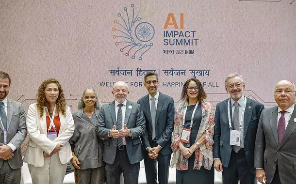 Esther Dweck integra comitiva de Lula em viagem à Índia