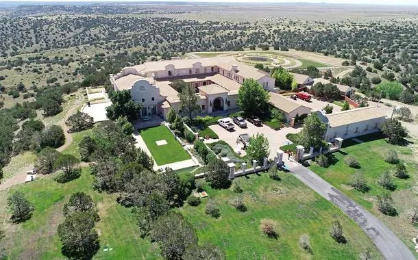 Departamento de Justiça reabre investigação sobre rancho de Jeffrey Epstein no estado do Novo México