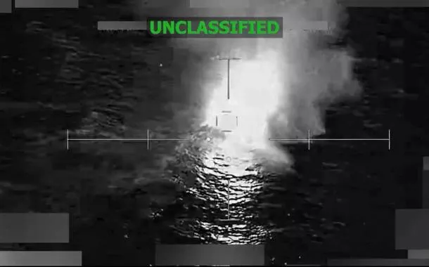 EUA dizem ter atingido embarcação no Caribe, matando três homens