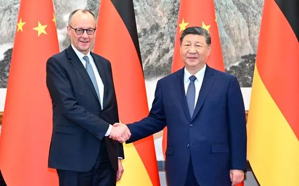 Xi Jinping reúne-se com chanceler alemão