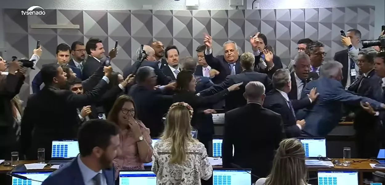 Confusão durante a CPMI doI INSS