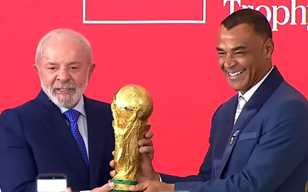 Em discurso com campeões mundiais, Lula destaca força do Brasil nas Copas do Mundo feminina e masculina