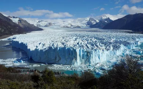 Geleira Perito Moreno, perto da cidade de El Calafate, na província patagônica de Santa Cruz, na Argentina, em 21 de abril de 2025