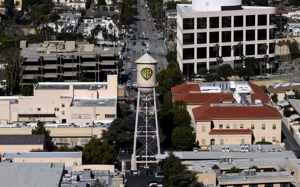 Uma imagem aérea captada por drone mostra o complexo de estúdios da Warner Bros. em Burbank, Califórnia, Estados Unidos, em 20 de janeiro de 2026