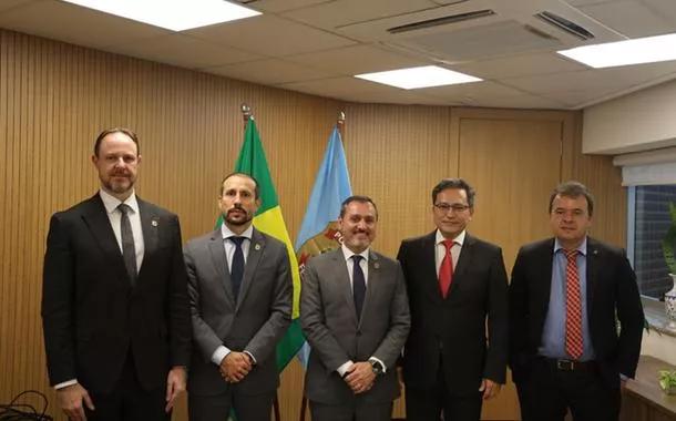 Representantes da Receita e da PF