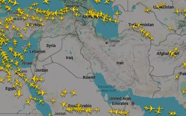 Companhias aéreas suspendem voos para o Oriente Médio após ataques dos EUA e de Israel contra o Irã