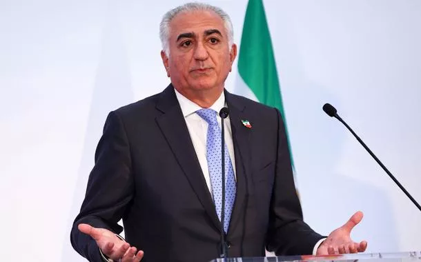 Reza Pahlevi chama de "intervenção humanitária" ataques de EUA e Israel que já mataram 85 crianças iranianas