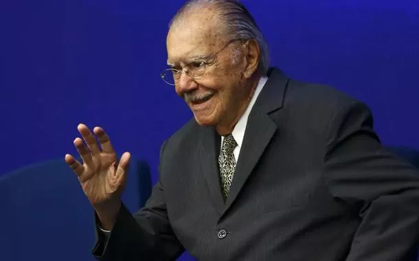 Sarney avisa: jornais acabam em 2018