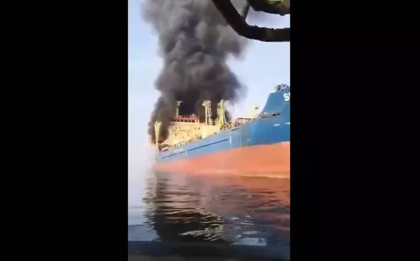 Irã ataca 3 petroleiros dos EUA e do Reino Unido no golfo Pérsico e amplia tensão no estreito de Ormuz