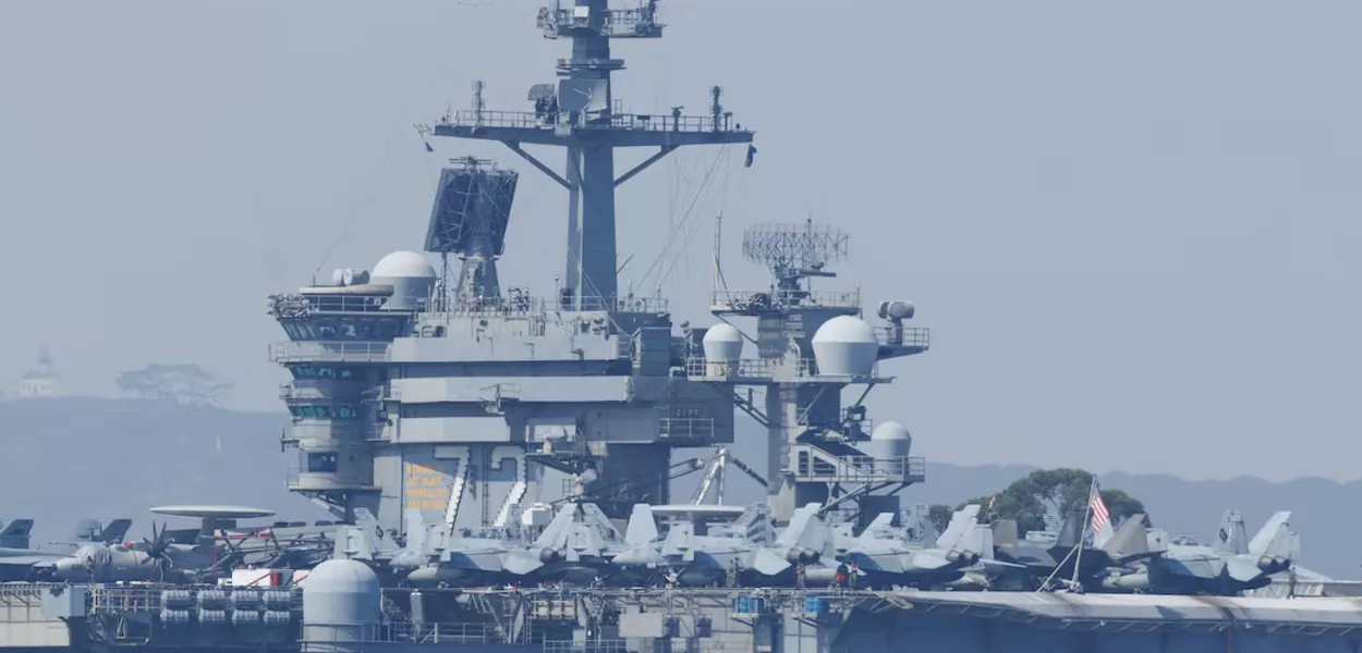 USS Abraham Lincoln (CVN-72)