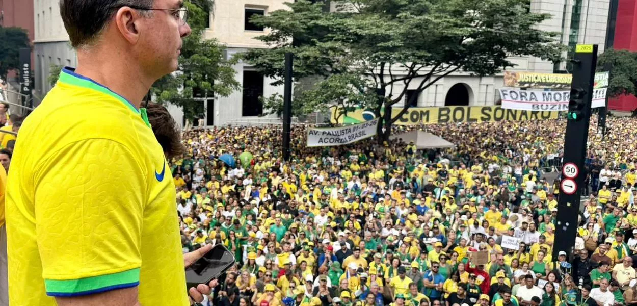 Flopou: USP estima apenas 20,4 mil pessoas em ato bolsonarista na Paulista