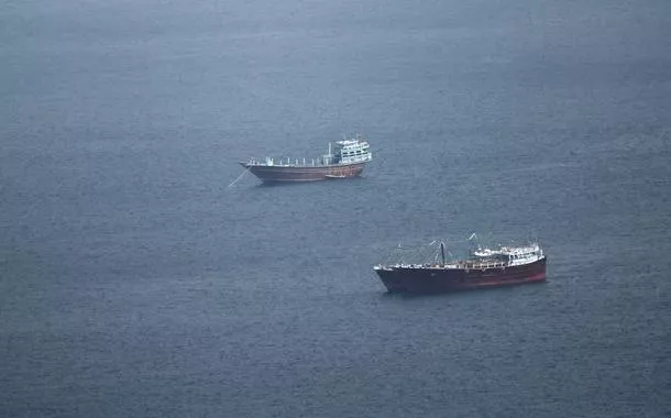 Cerca de 10% da frota global de navios porta-contêineres está presa no Estreito de Ormuz, afirma diretor-executivo do setor