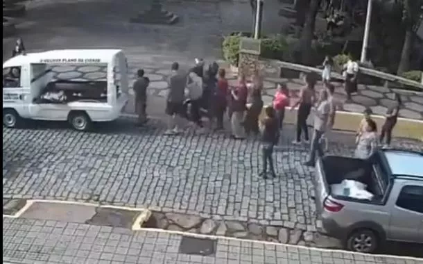 Mulher é baleada durante velório da mãe em Minas