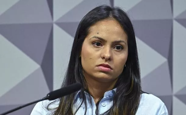 Ex-secretária do Careca do INSS nega pagamentos a Fábio Luís na CPMI
