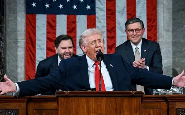 "Eles querem conversar. Tarde demais", diz Trump sobre o Irã