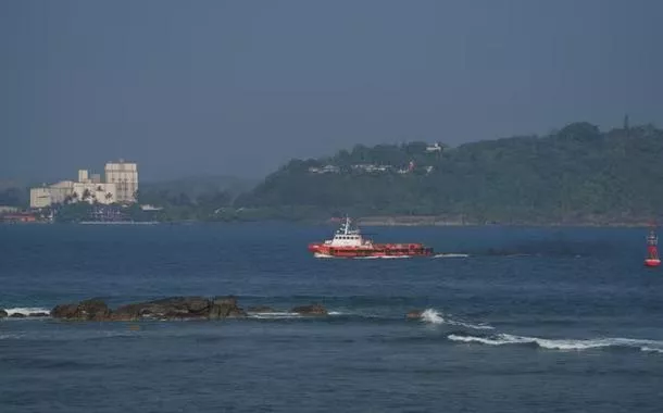 Ataque de submarino dos EUA contra navio iraniano deixa dezenas de mortos (vídeo)